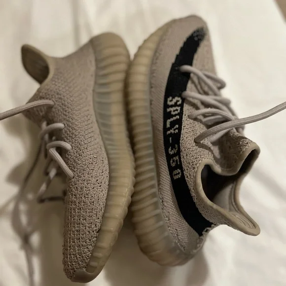 Adidas Yeezy Boost 350 V2 size